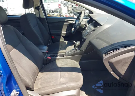 2018 Ford Focus Se z USA, uszkodzony, nr VIN 1FADP3F23JL295799